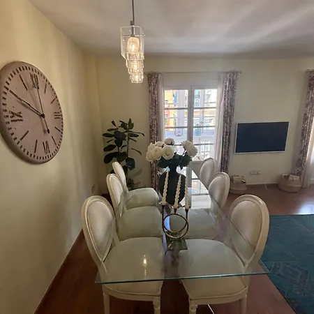 Down Town Apartment *